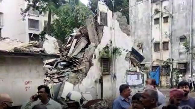 3-storey building collapses in Mumbai's Borivali - Vimarsana News