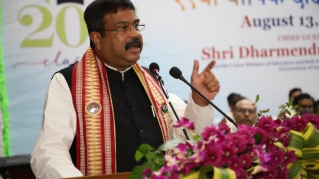 NIT Rourkela Convocation 2022: Education Minister Dharmendra Pradhan awards blockchain-based digital degrees - Vimarsana News