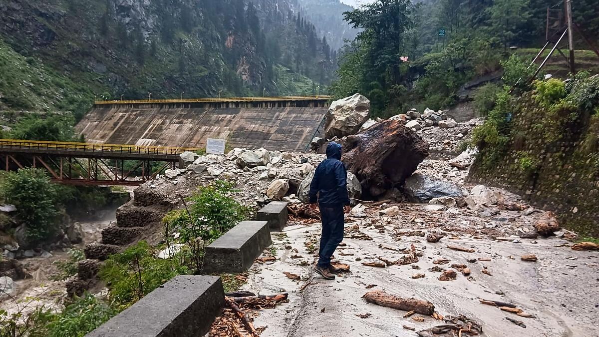 Monsoon triggers landslides in Himachal, cloudbursts in U'khand; 4 lakh people affected in Odisha – India News