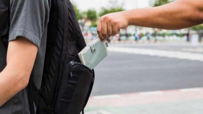 Pickpockets buy swanky car with stolen money in Gujarat, get caught - Vimarsana News