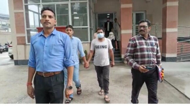 1 juvenile among 5 held by Delhi Police for involvement in 3 separate cheating cases