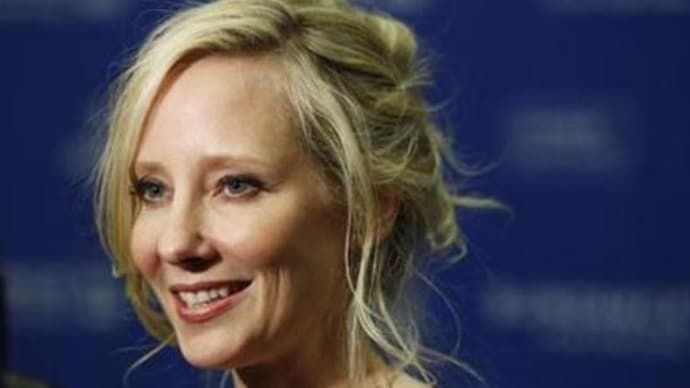 Actress Anne Heche crashes car into a home, in critical condition after ...