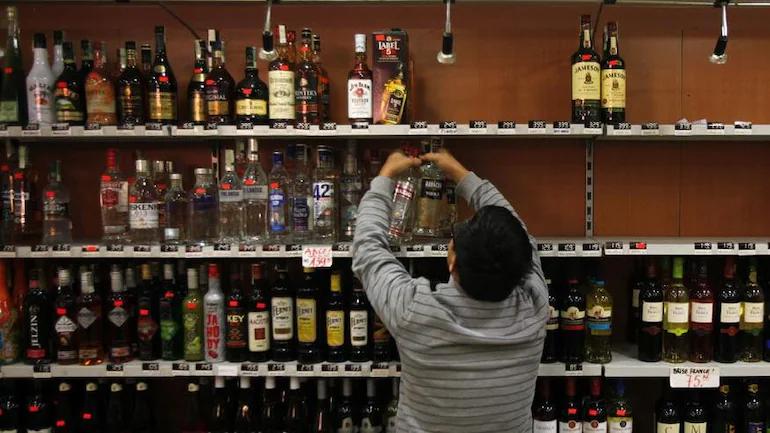 High on liquor policy: Retail margins up by 989 per cent under Delhi’s new excise rules, show probe papers