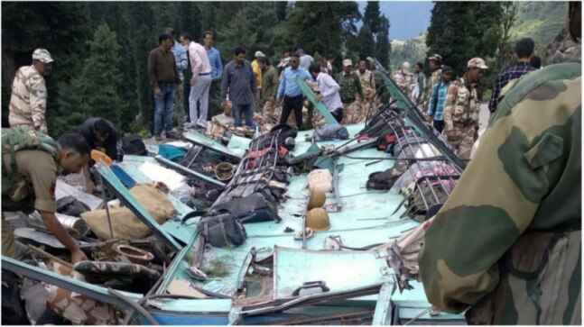 7 ITBP jawans killed after bus falls into river in J&K's Pahalgam - Vimarsana News