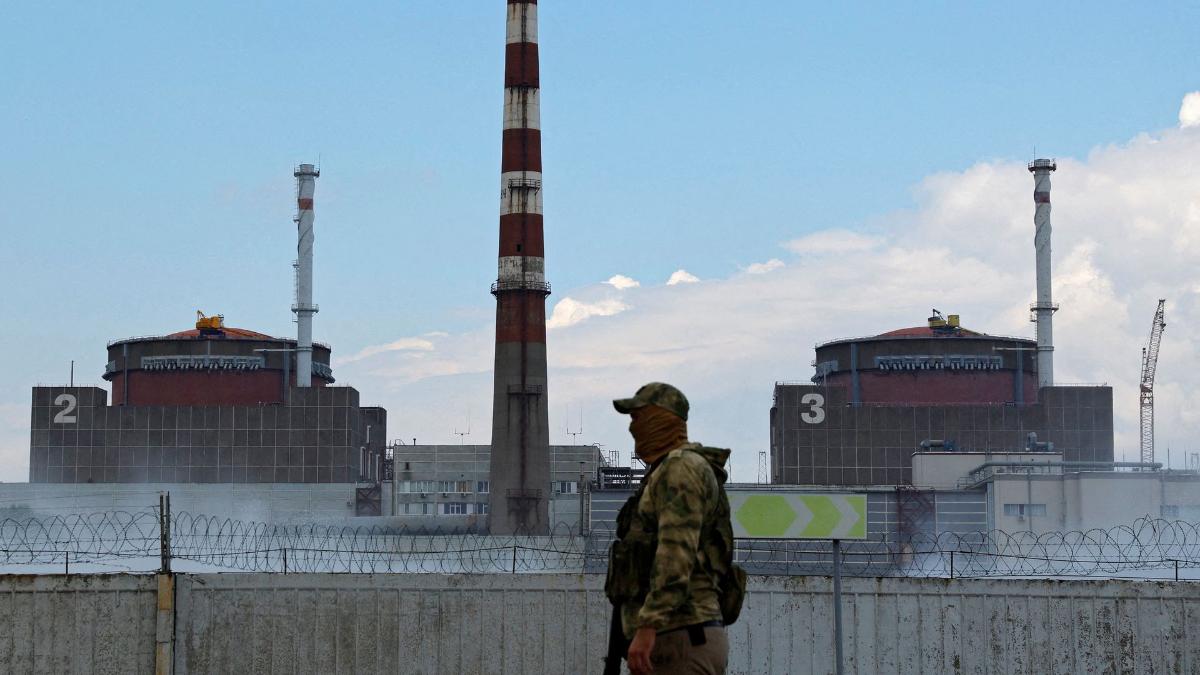 Ukraine calls on world to 'show strength' after shelling near nuclear plant