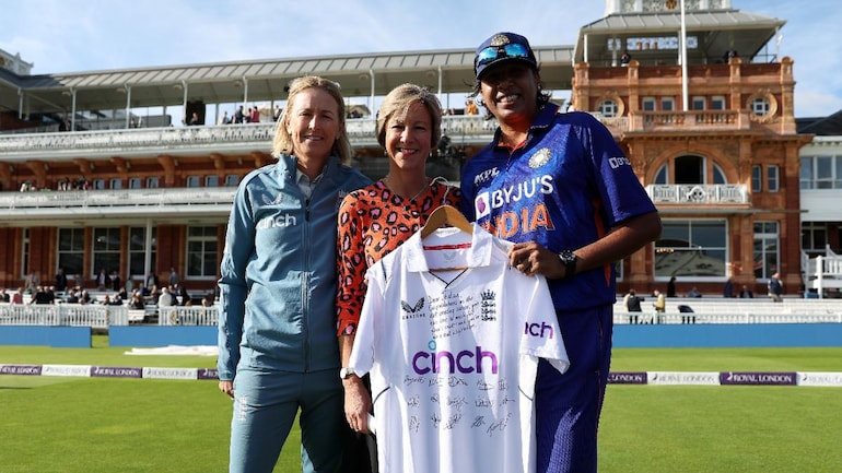 Jhulan Goswami Was Presented With A Signed England Shirt As She Retired After Final 3Rd Wodi At Lords 2 Jhulan Goswami presented with a signed England shirt. (Credits: ECB)