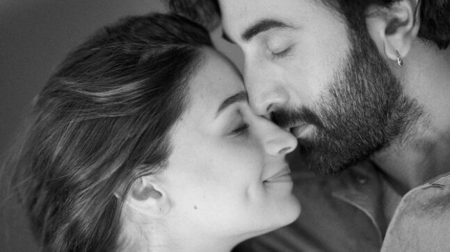 For mommy-to-be Alia Bhatt, Ranbir Kapoor is her home. See adorable pic