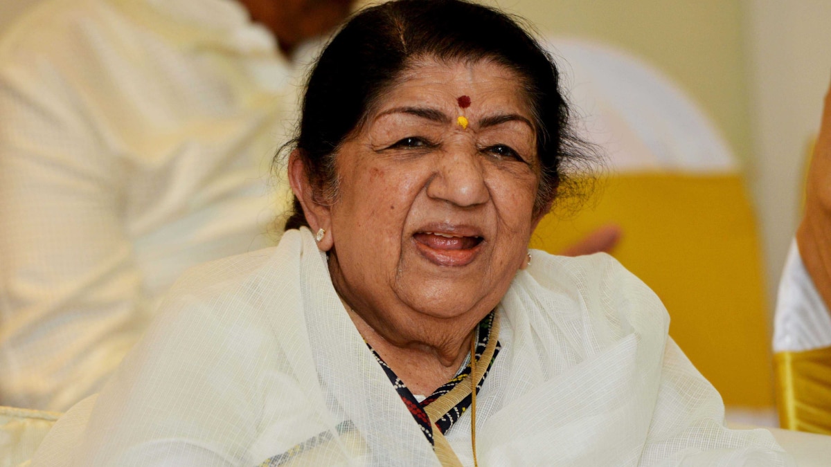 DYK Lata Mangeshkar never listened to her own songs post recording? Here's why