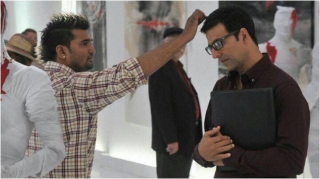 Akshay Kumar's hairdresser Milan passes away, actor says 'he was life of the set'