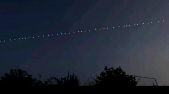 Mysterious lights in Lucknow sky leave locals stumped | VIDEO