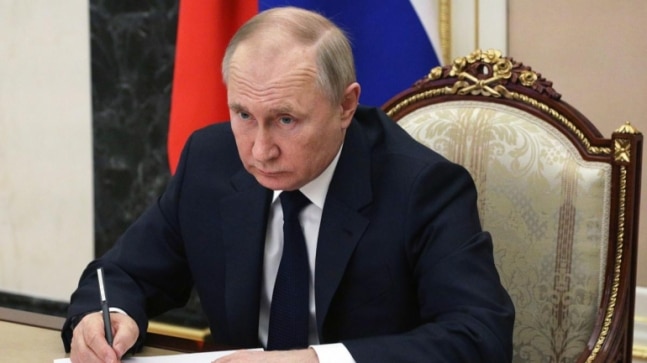 Not bluffing on nukes: Putin's warning for West, orders partial mobilisation of citizens