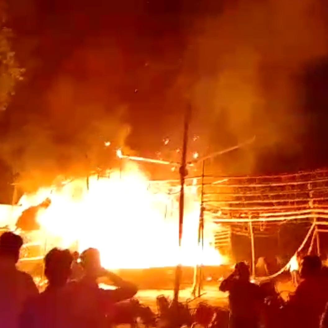 A major fire broke out in a Ramlila pandal at Bharthana town in Etawah.