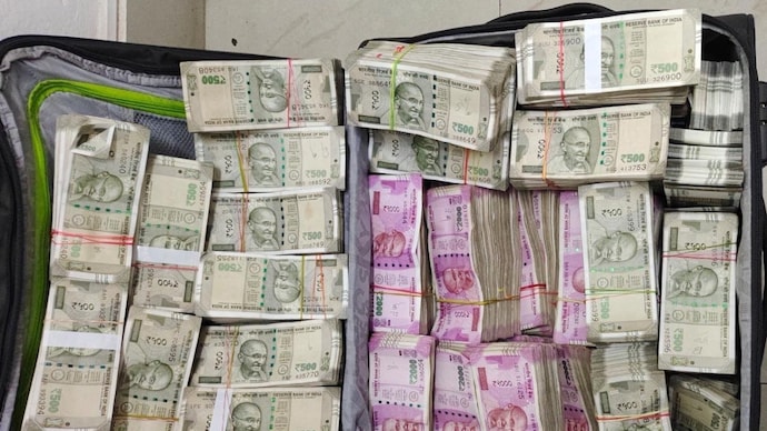 The raid was conducted at businessman Umesh Agarwal’s residence (Photo: India Today)