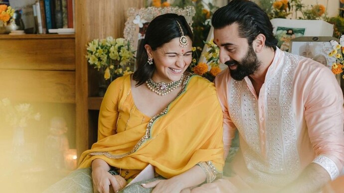 Mommy-to-be Alia Bhatt planning to take 1 year long maternity leave