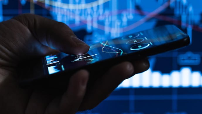 Crypto prices today: Top currencies under pressure, Bitcoin, Ethereum and Solana drop