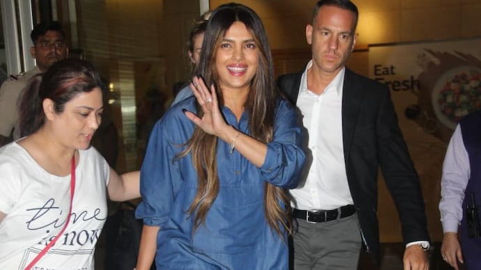 Priyanka Chopra returns to India after 3 years, binge watches Koffee With  Karan at home - India Today