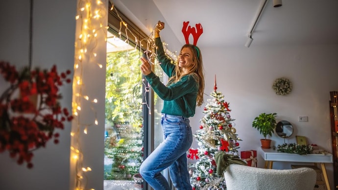 Last-minute Christmas decor ideas to give your home a party makeover. (Photo: Getty Images) Christmas decoration