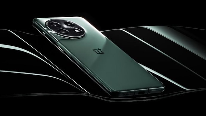 OnePlus 11 first look out, circular camera design looks classy and alert  slider is back - India Today