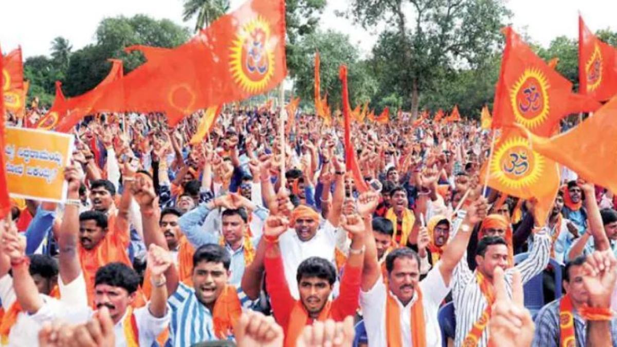 Pathaan: Vishva Hindu Parishad spokesperson calls for ban on Shah