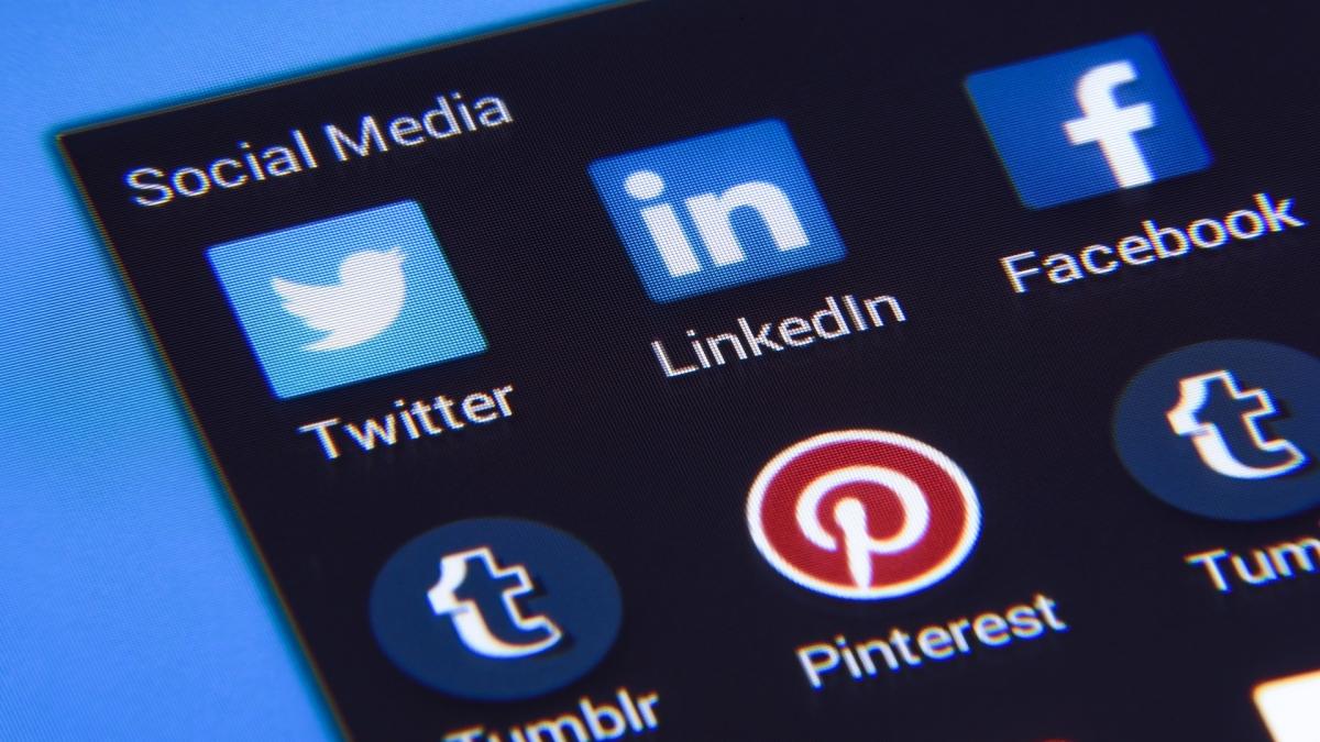 Strategi Digital Marketing untuk Lembaga Pendidikan: Menjangkau Generasi Digital