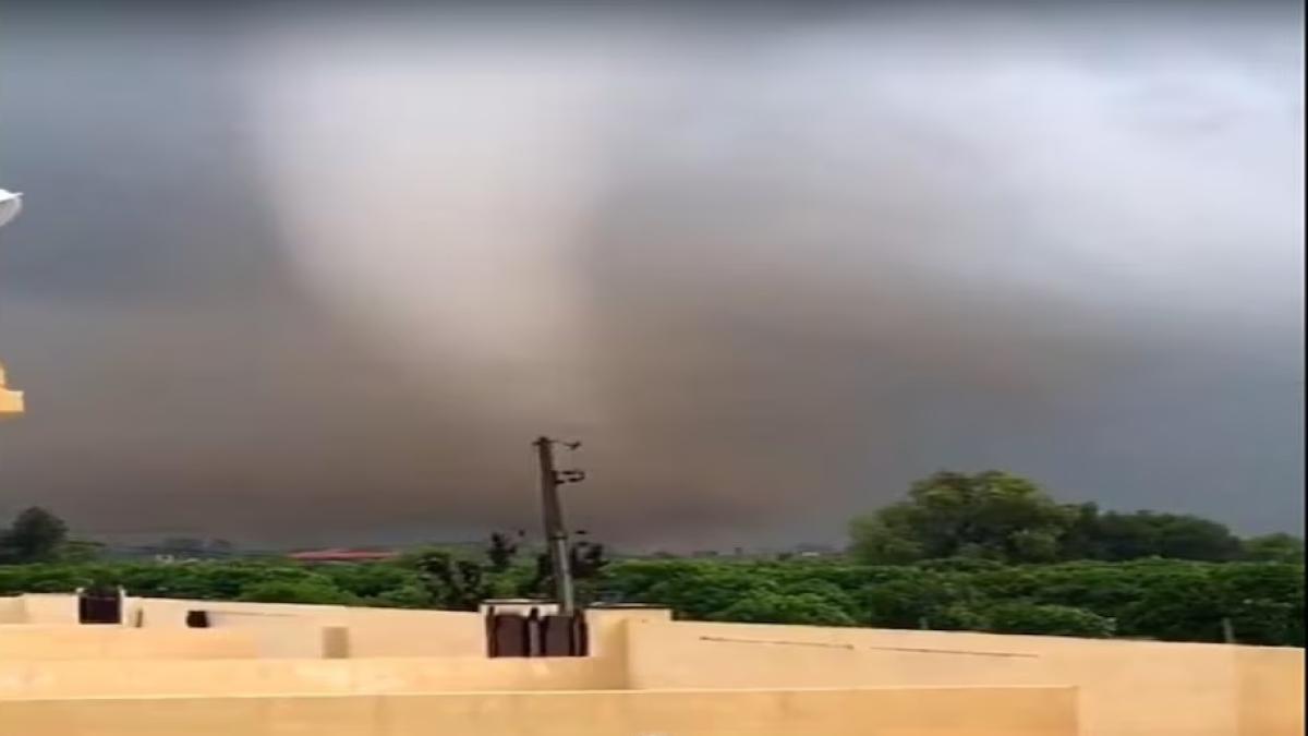 Tornado in Punjab's Fazilka wreaks havoc, damages houses, crops 