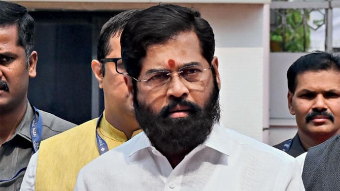 सीएम शिंदे 16 मार्च को विधानसभा बजट सत्र के लिए पहुंचे; (फोटो: मंदार देवधर) सीएम शिंदे 16 मार्च को विधानसभा बजट सत्र के लिए पहुंचे; (फोटो: मंदार देवधर)