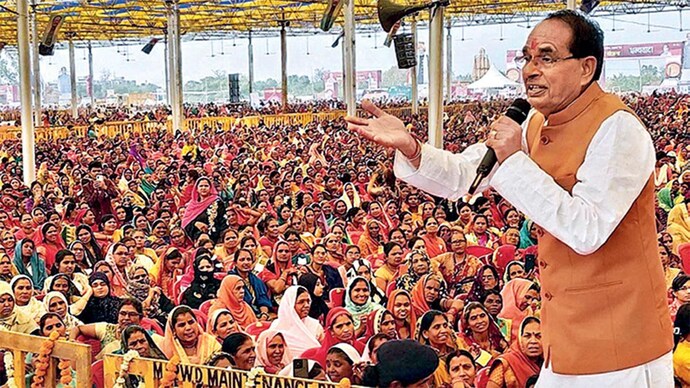 Chouhan addresses beneficiaries at the launch of the Mukhyamantri Ladli Behana Yojana in Bhopal, Mar. 5; (Photo: ANI)