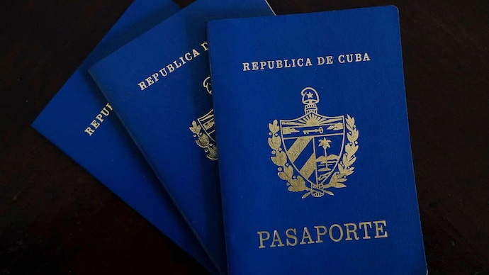 Cuban passports