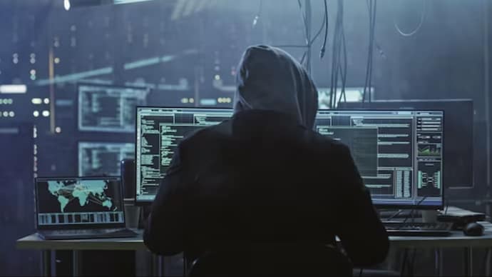 New virus targets Android phone, steals call records, passwords and other sensitive data of users New virus targets Android phone, steals call records, passwords and other sensitive data of users