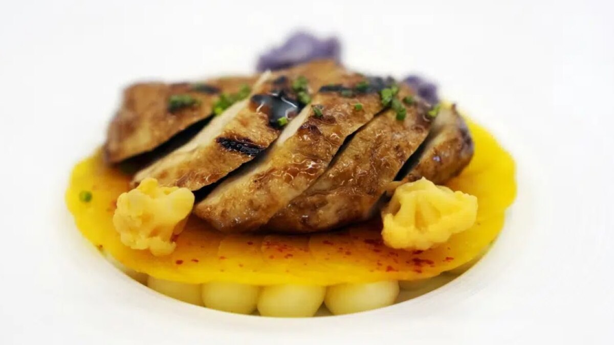 Alameda Company is now producing lab-grown chicken to be sold in the market lab