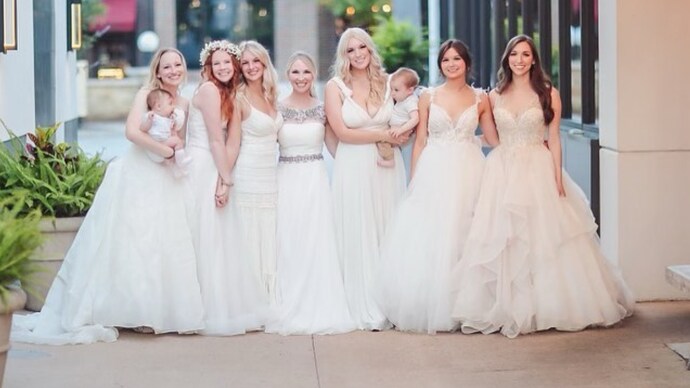 Mother and 6 daughters go out for dinner wearing wedding outfits. (Image courtesy: Instagram)
