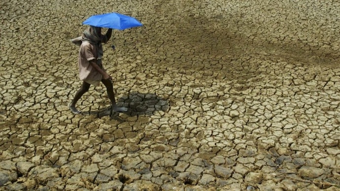 The demand for establishing a fund to help poor countries hit hard by climate change has been a focus of UN climate talks. (Photo:AP)
