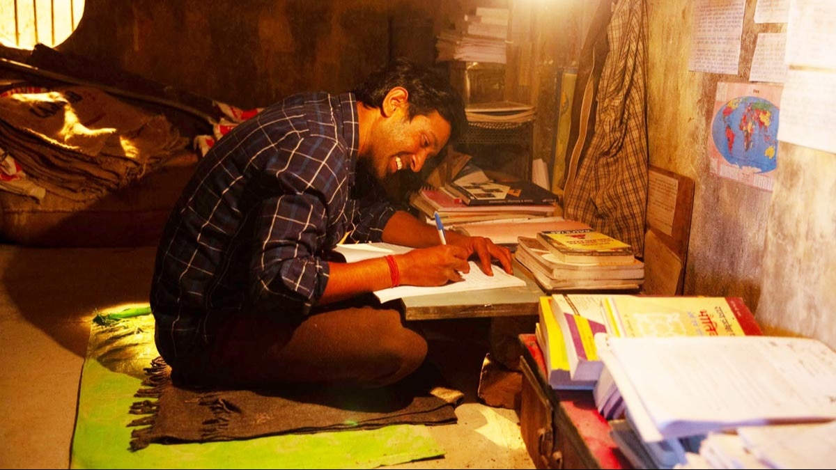 Manoj studying in 12th Fail