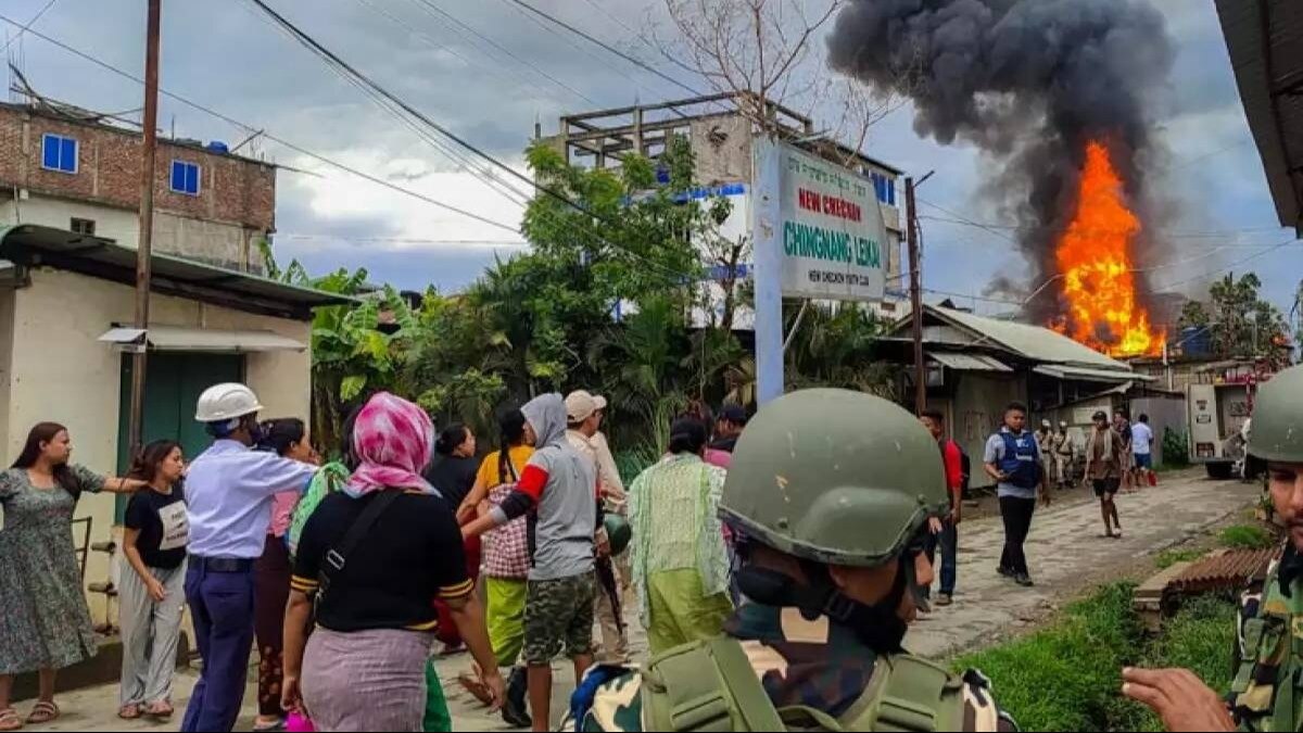 Mobile internet ban extended in Manipur till November 13 - India Today