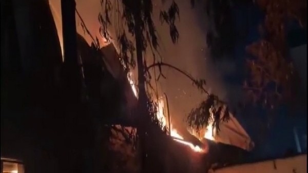 Maharashtra: 5 feared trapped as massive fire breaks out at glove factory in Chhatrapati Sambhaji Nagar - Vimarsana News