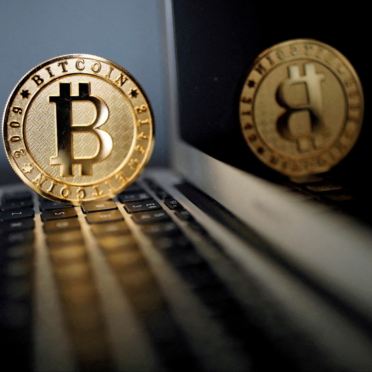Bitcoin jumps above $45,000 for 1st time since April 2022 amid hopes of  approval for spot bitcoin exchange-traded fund - India Today
