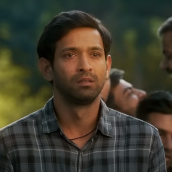 Emotional scene of Manoj in 12th Fail