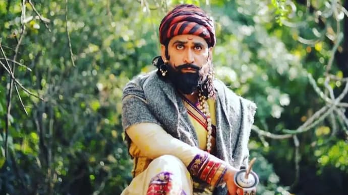 Chinmay Mandlekar as Chhatrapati Shivaji in the Marathi film, 'Pawankhind'. Chinmay Mandlekar