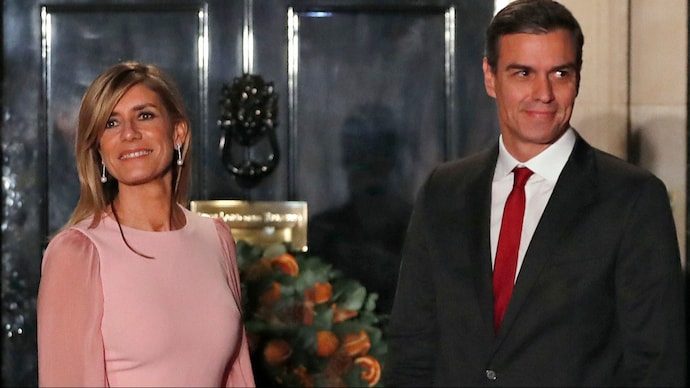 Spanish Prime Minister Pedro Sanchez and his wife Begona Gomez. (Photo: AP)