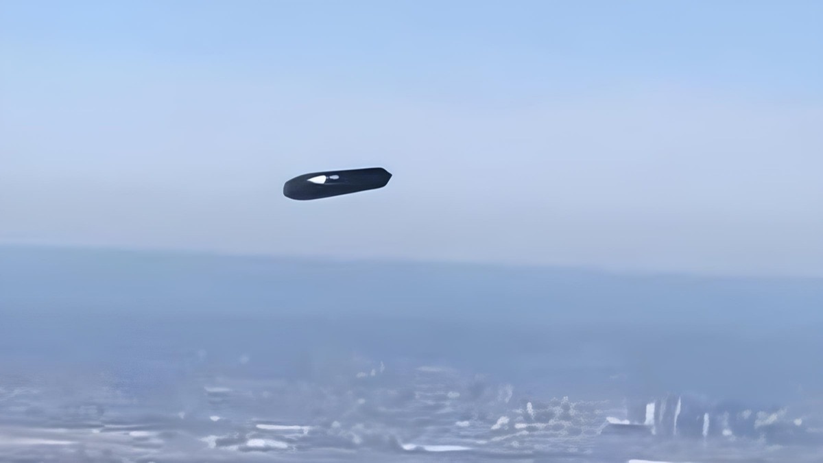 Is that a UFO? Mysterious 'flying cylinder' caught on camera over