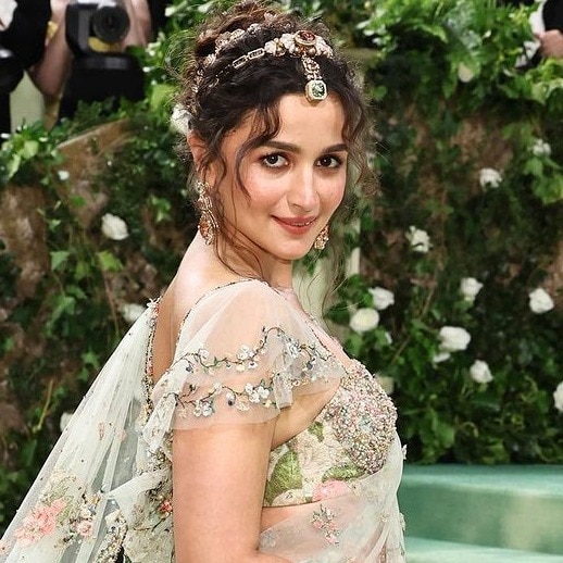 alia bhatt royal blue dress Aloo