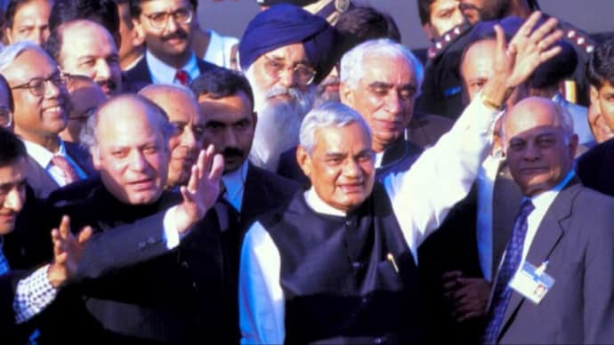 Pakistan violated 1999 Lahore Declaration signed with India, Nawaz Sharif admits - India Today