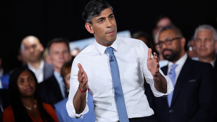 UK Prime Minister Rishi Sunak pledges mandatory National Service for  18-year-olds if he wins general elections - India Today