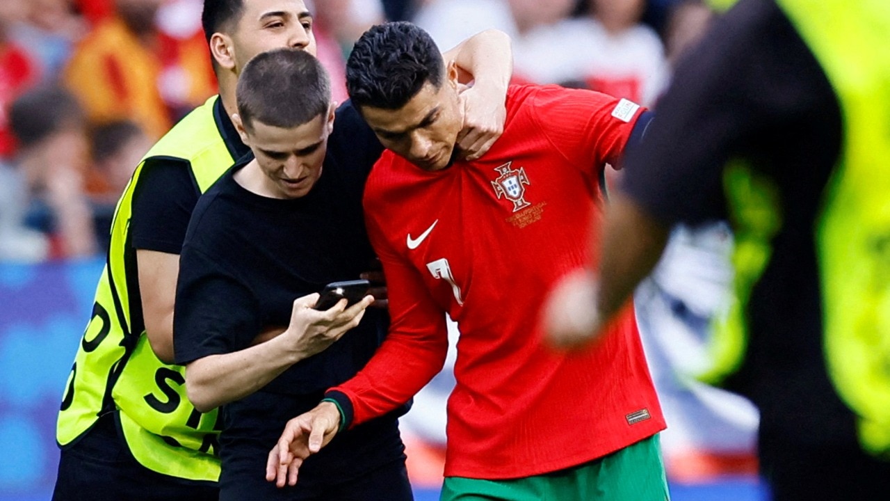 Watch: All shades of Cristiano Ronaldo with pitch invaders during Portugal vs Turkiye