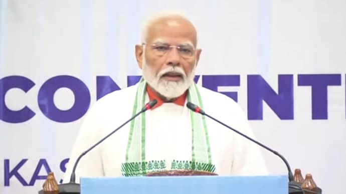 Yoga Day creating new records across world: PM Modi's message from Srinagar - India Today