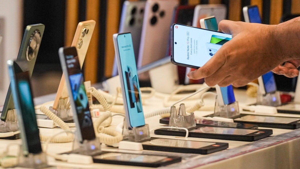 Budget 2024: Mobile Phones, Gold, and Silver Jewelry to See Price Drops