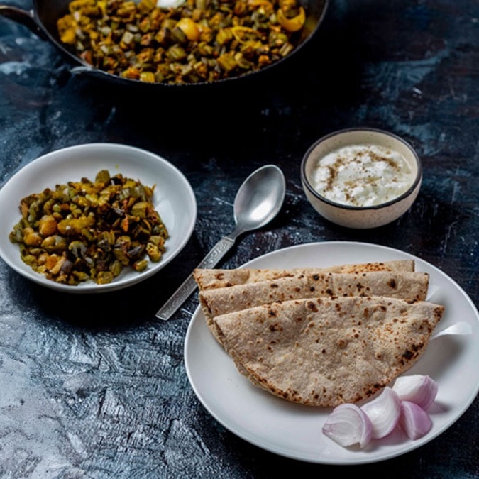 https://akm-img-a-in.tosshub.com/indiatoday/images/story/202407/during-summers--stick-to-home-cooked-light-meals-for-dinner-020503898-1x1.jpg?VersionId=dVTLU1yHzfn6A7AQQuM0HJKvkB3mpJct