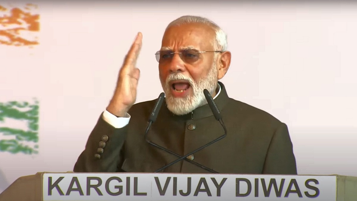 On Kargil Vijay Diwas, PM Modi defends Agnipath scheme, Congress hits back  - India Today