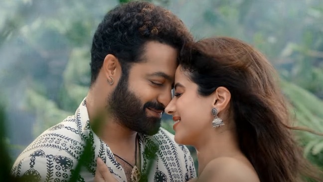 Janhvi Kapoor and Jr NTR in a still from 'Devara's 1st single.