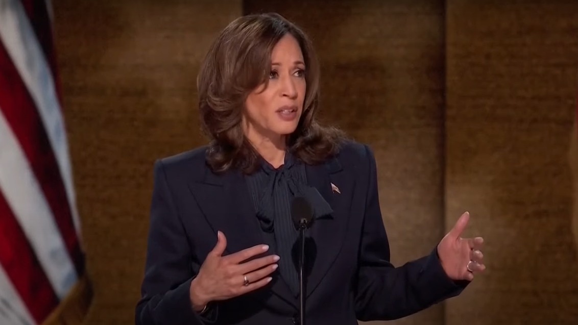 Kamala Harris warns against putting 'unserious' Trump back in White House